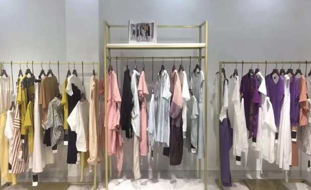 女装折扣店取名字要注意什么 主营童装女装实体店铺取什么名字好听